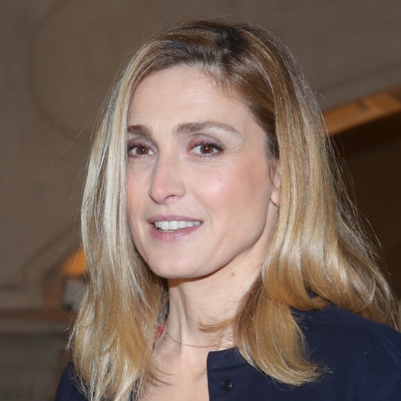 Julie Gayet lors de la 22ème cérémonie des Lauriers de la Radio et de la Télévision, organisée par le Club Audiovisuel de Paris, au théâtre du Châtelet, à Paris, France, le 13 février 2017.