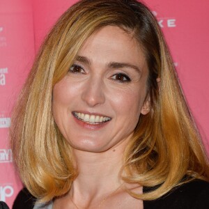 Julie Gayet - Soirée d'ouverture de la 12ème édition du Festival "Paris Courts Devants" au MK2 Bibliothèque à Paris le 29 novembre 2016.