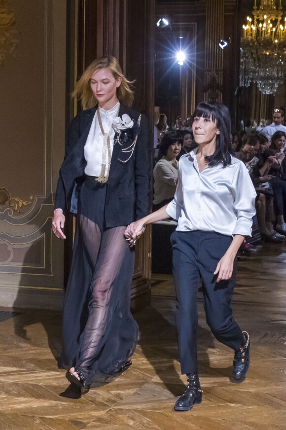 Karlie Kloss et la styliste Bouchra Jarrar - Défilé de mode prêt-à-porter printemps-été 2017 "Lanvin" à Paris. Le 28 septembre 2016 © Olivier Borde / Bestimage