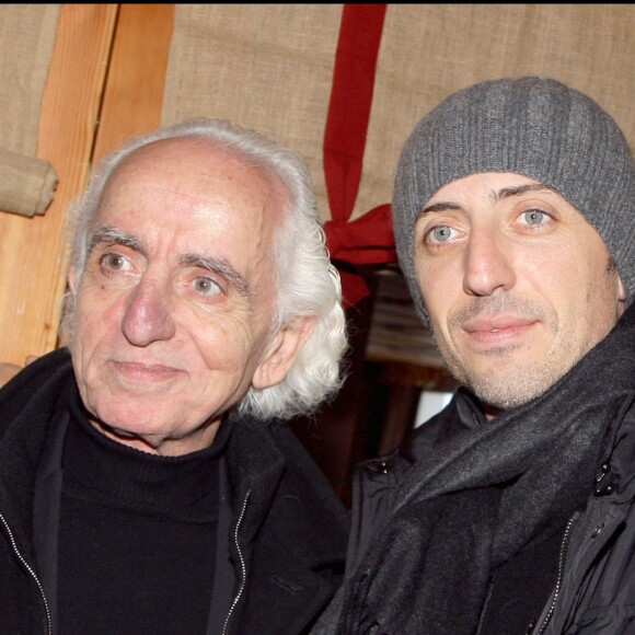 Gad Elmaleh et son père à l'Alpe d'Huez en janvier 2009.