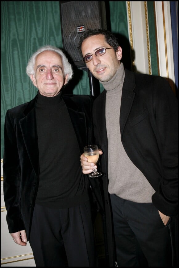 Gad Elmaleh et son père à Paris en janvier 2006.