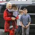 Gwen Stefani à la sortie d'une église avec ses fils Kingston, Zuma et Apollo à Los Angeles, le 5 février 2017