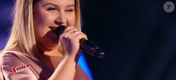 Karla dans "The Voice 6" le 25 février 2017 sur TF1.