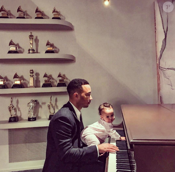 John Legend et sa fille Luna répètent pour les Oscars - Photo publiée sur Instagram le 23 février 2017