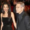 George Clooney et sa femme Amal Alamuddin Clooney à la première de "Hail Caesar!" au 66e festival international du film de Berlin le 11 février 2016.