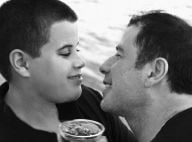 Découvrez les dernières photos personnelles de John Travolta avec son fils...