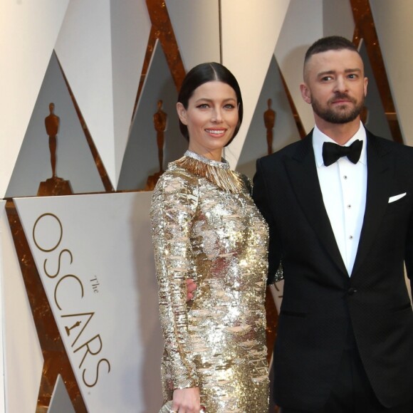 Justin Timberlake et Jessica Biel sur le tapis rouge des Oscars au Dolby Theatre, Los Angeles, le 26 février 2017.