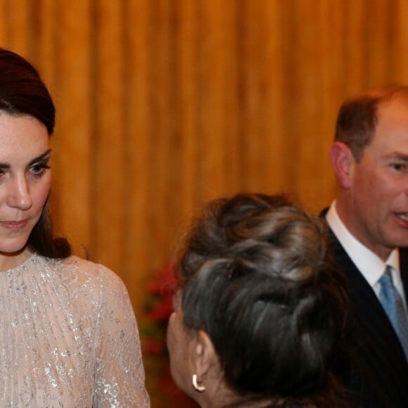 Kate Middleton, duchesse de Cambridge et le prince Edward, comte de Wessex lors de la réception donnée le 27 février 2017 à Buckingham Palace en l'honneur du lancement de l'année culturelle UK - India et des 70 ans de l'indépendance de l'Inde.