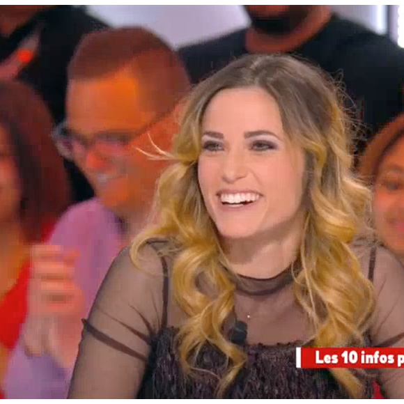 Nouvelle confidence coquine de Capucine Anav dans "Il en pense quoi Matthieu ?" sur C8, le 3 mars 2017.