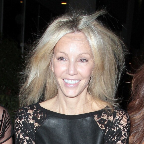 Heather Locklear, tres souriante, sort avec des amies a West Hollywood, le 22 novembre 2013.