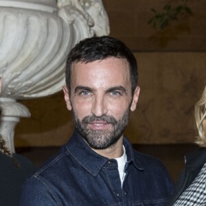 Adèle Exarchopoulos (enceinte), Nicolas Ghesquière (styliste) et Léa Seydoux en backstage du défilé de mode "Louis Vuitton", collection prêt-à-porter Automne-Hiver 2017-2018 au musée du Louvre à Paris, le 7 Mars 2017.© Olivier Borde/Bestimage