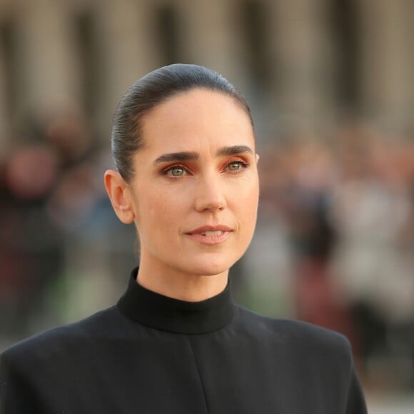 Jennifer Connelly au défilé de mode "Louis Vuitton", collection prêt-à-porter Automne-Hiver 2017-2018 à Paris,Musée du Louvre le 7 Mars 2017.