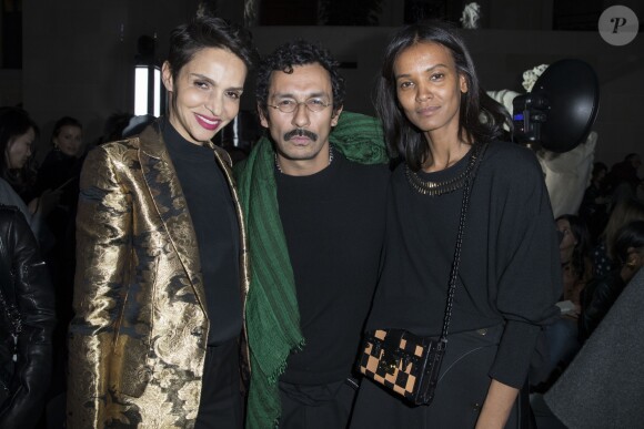 Farida Khelfa, Haider Ackermann et Liya Kebede en front row au défilé de mode "Louis Vuitton", collection prêt-à-porter Automne-Hiver 2017-2018 au musée du Louvre à Paris, le 7 Mars 2017.© Olivier Borde/Bestimage