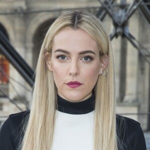 Riley Keough au défilé de mode "Louis Vuitton", collection prêt-à-porter Automne-Hiver 2017-2018 au musée du Louvre à Paris, le 7 Mars 2017.© Olivier Borde/Bestimage
