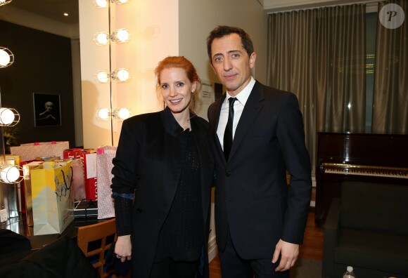 Exclusif -  Gad Elmaleh et Jessica Chastain dans la loge après le spectacle de Gad Elmaleh "Oh My Gad" au "Carnegie Hall" à New York City, New York, Etats-Unis, le 11 février 2017. © Domique Jacovides/Bestimage