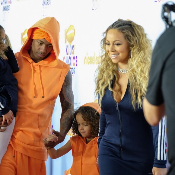 Mariah Carey, Nick Cannon et leurs enfants Morrocan et Monroe - Nickelodeon's 2017 Kids' Choice Awards à l'USC Galen Center à Los Angeles le 11 mars 2017.