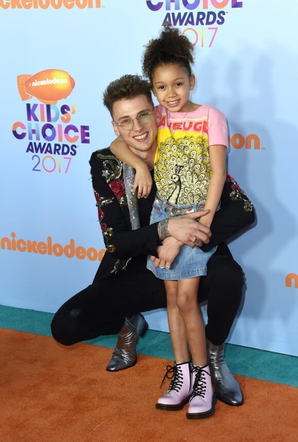 Machine Gun Kelly et sa fille Casie - Nickelodeon's 2017 Kids' Choice Awards à l'USC Galen Center à Los Angeles le 11 mars 2017.