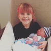 Willow prend son rôle de grande soeur très au sérieux. Pink et son mari Carey Hart sont devenus en décembre 2016 parents d'un second enfant, Jameson. Photo Instagram.