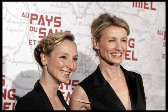 Alexandra Lamy et sa soeur Audrey Lamy à Paris en février 2012.