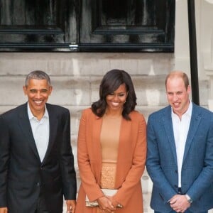 Le prince William, la duchesse Catherine de Cambridge et le prince Harry recevaient à dîner au palais de Kensington le 22 avril 2016 Barack et Michelle Obama.