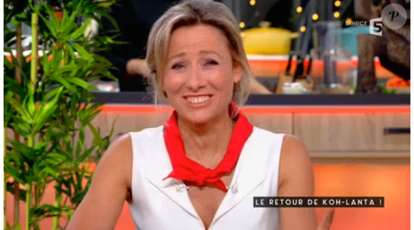 Anne-Sophie Lapix dans "C à vous" sur France 5, le 14 mars 2017.