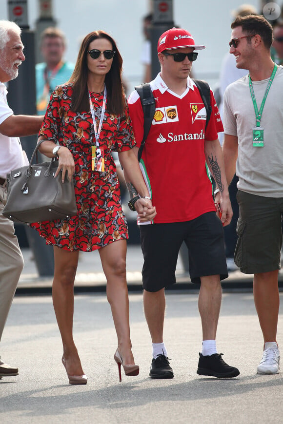 Kimi Räikkönen et sa femme Minttu au Grand Prix de Monza en Italie le 3 septembre 2016, un mois après leur mariage. © Photo4 / LaPresse