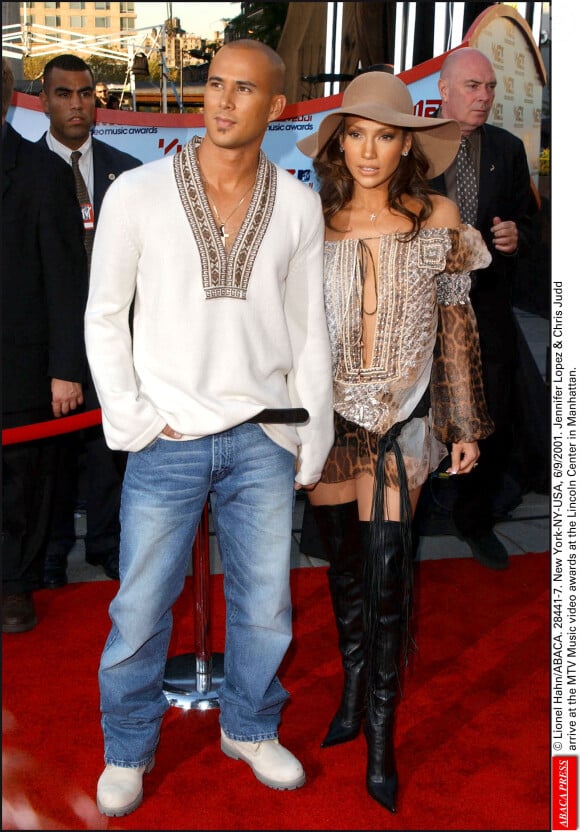 Jennifer Lopez et Cris Judd aux MTV Video Music Awards à New York le 6 septembre 2001