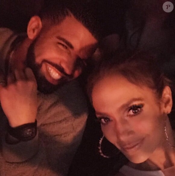 Drake et Jennifer Lopez à Las Vegas le 11 décembre 2016. Le couple s'est brièvement fréquenté entre novembre 2016 et janvier 2017.