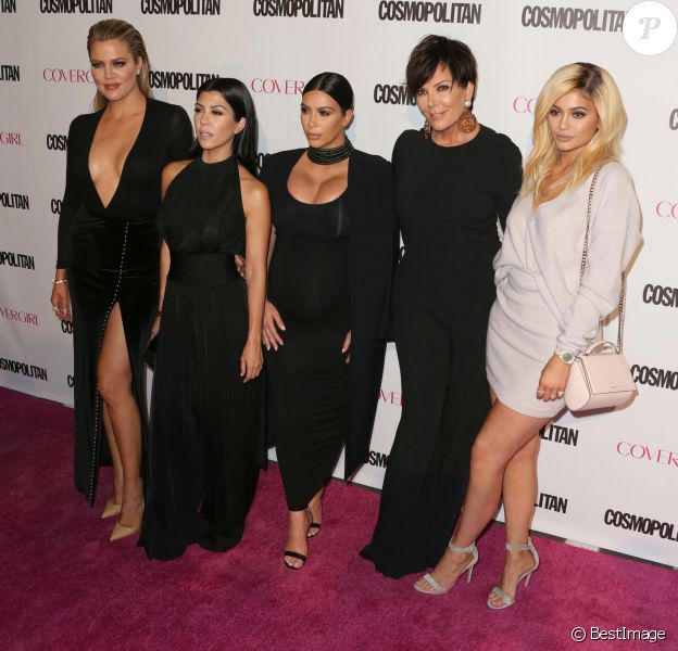 Khloe Kardashian, Kourtney Kardashian, Kim Kardashian enceinte, Kris Jenner, Kylie Jenner à la soirée du 50ème anniversaire de la revue féminine ‘Cosmopolitan' à West Hollywood, le 12 octobre 2015