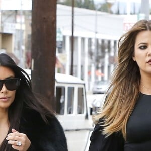 Kim Kardashian, Khloe Kardashian et Scott Disick visitent un magasin de sport à Woodland Hills Los Angeles, le 30 janvier 2015