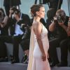 Natalie Portman (habillée en Dior), enceinte, à la première de "Planetarium" lors du 73ème Festival du Film de Venise, le 8 septembre 2016.