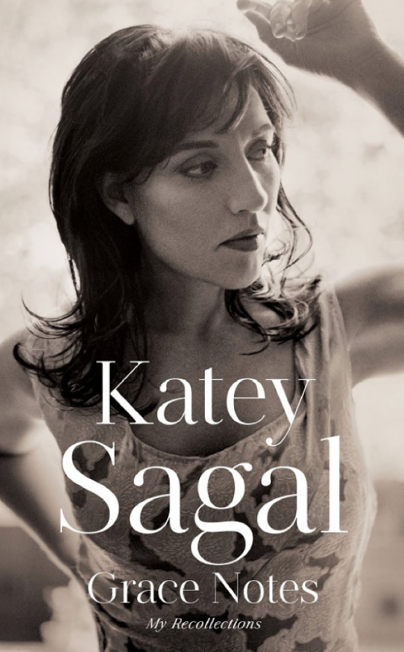 Katey Segal relate ses mémoires dans son livre Grace Notes : My Recollection - Mars 2017