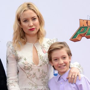 Kate Hudson et ses enfants Ryder Robinson et Bingham Bellamy lors la première de Kung Fu Panda 3 au théâtre "TCL Chinese" de Hollywood le 16 janvier 2016.