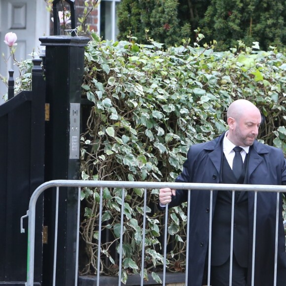 Préparatifs à la maison de George Michael le jour de ses obsèques le 29 mars 2017 à Londres.
