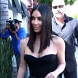 Kim Kardashian arrive au restaurant Cuvée à Beverly Hills, le 30 mars 2017.