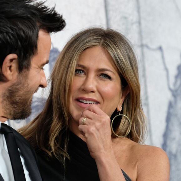 Justin Theroux et sa femme Jennifer Aniston à la première de la saison 3 de ''The Leftovers au Avalon Hollywood à Hollywood, le 4 avril 2017