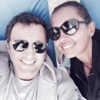 Karine Le Marchand : Selfie à la plage avec Arthur !