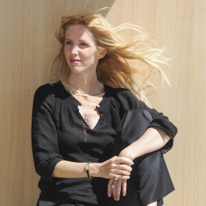 Sandrine Kiberlain à la plage Nespresso . - Photocall organisé à l'occasion de la présentation en clôture de la Semaine de la Critique des 3 courts-métrages "Bonne Figure" de S.Kiberlain, "Kitty" de C.Sévigny et "En Moi" de L.Casta lors du 69e Festival International du Film de Cannes le 19 mai 2016 © Pierre Perusseau / Bestimage