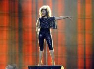Tina Turner, 69 ans, une formidable bête de scène, lookée et survoltée !