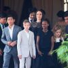Pax, Shiloh, Zahara et Vivienne Jolie-Pitt - Angelina Jolie, radieuse et souriante, rend visite au roi du Cambodge Norodom Sihamoni pour la projection de son film accompagnée de ses six enfants à Siem Reap le 18 février 2017.