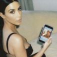 Kim Kardashian faisant la promotion du médicament Diclegis en avril 2017. La star de télé-réalité a provoqué un nouveau bad buzz pour avoir fait la promotion de ce produit risqué alors qu'elle n'est même pas enceinte.
