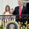 Le président des Etats-Unis Donald Trump, sa femme Melania Trump et leur fils Barron célèbrent Pâques à la Maison Blanche, à Washington, le 17 avril 2017.
