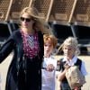 Exclusif - Prix Spécial - Julia Roberts fait du shopping avec ses enfants Phinnaeus, Henry, et Hazel à Malibu, le 12 octobre 2014.