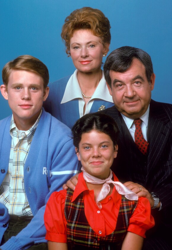 Ron Howard, Marion Jones, Tom Bosley, Erin Moran, le cast de la série "Happy Days" en 1974.