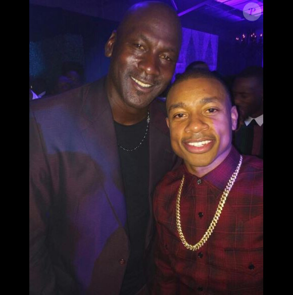 Isaiah Thomas pose avec Magic Johnson sur Instagram, mars 2017.