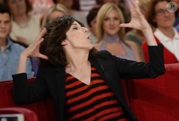 Valérie Lemercier - Enregistrement de l'émission "Vivement Dimanche" diffusée le 20 avril 2014, au pavillon Gabriel à Paris, le 16 avril 2014.