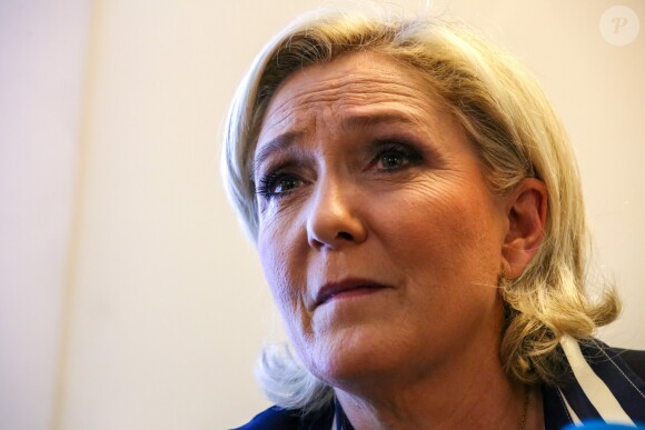 Marine Le Pen, candidate du parti ''Front National" (FN) à l'élection présidentielle 2017 est invitée par le "Collectif des africains" à l'hôtel Holiday inn Montparnasse Pasteur à Paris, France, le 2 mai 2017. © Agence/Bestimage