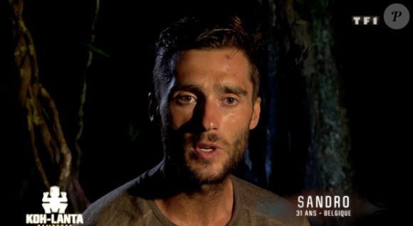 Sandro réagit, s'estimant trahi et victime d'un coup de couteau dans le dos, après son élimination surprise à l'issue du 9e épisode de Koh-Lanta Cambodge, diffusé le 5 mai 2017 sur TF1.