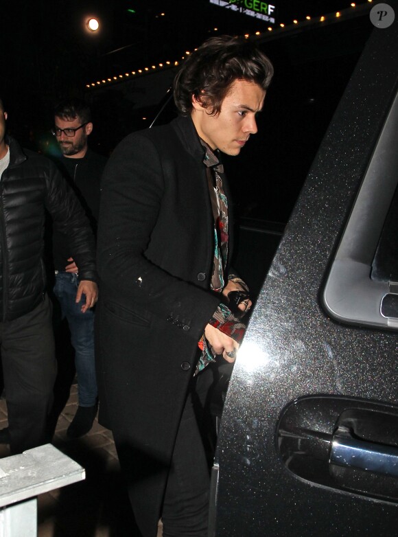 Harry Styles fête son 23ème anniversaire avec des amis au Cafe Habana Malibu à Malibu, le 1er février 2017.