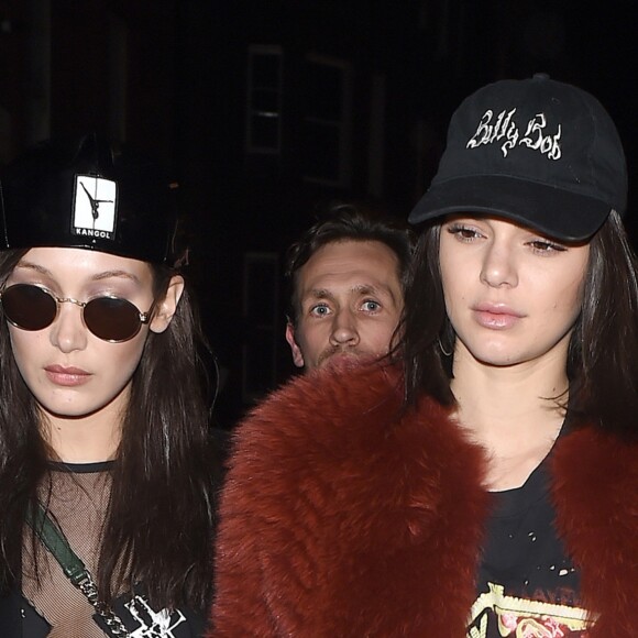 Kendall Jenner et Bella Hadid vont dîner au restaurant Sexy Fish de Londres le 18 février 2017.